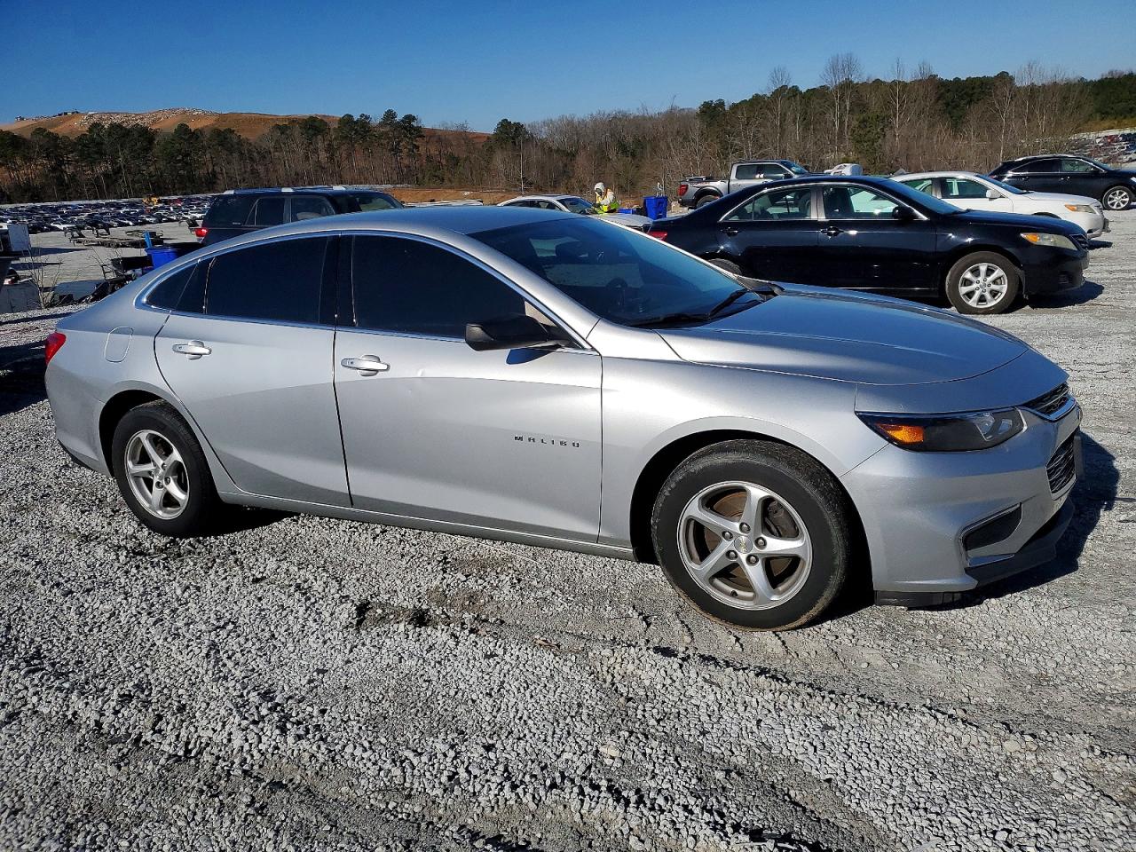 2018 CHEVROLET MALIBU LS photo 4