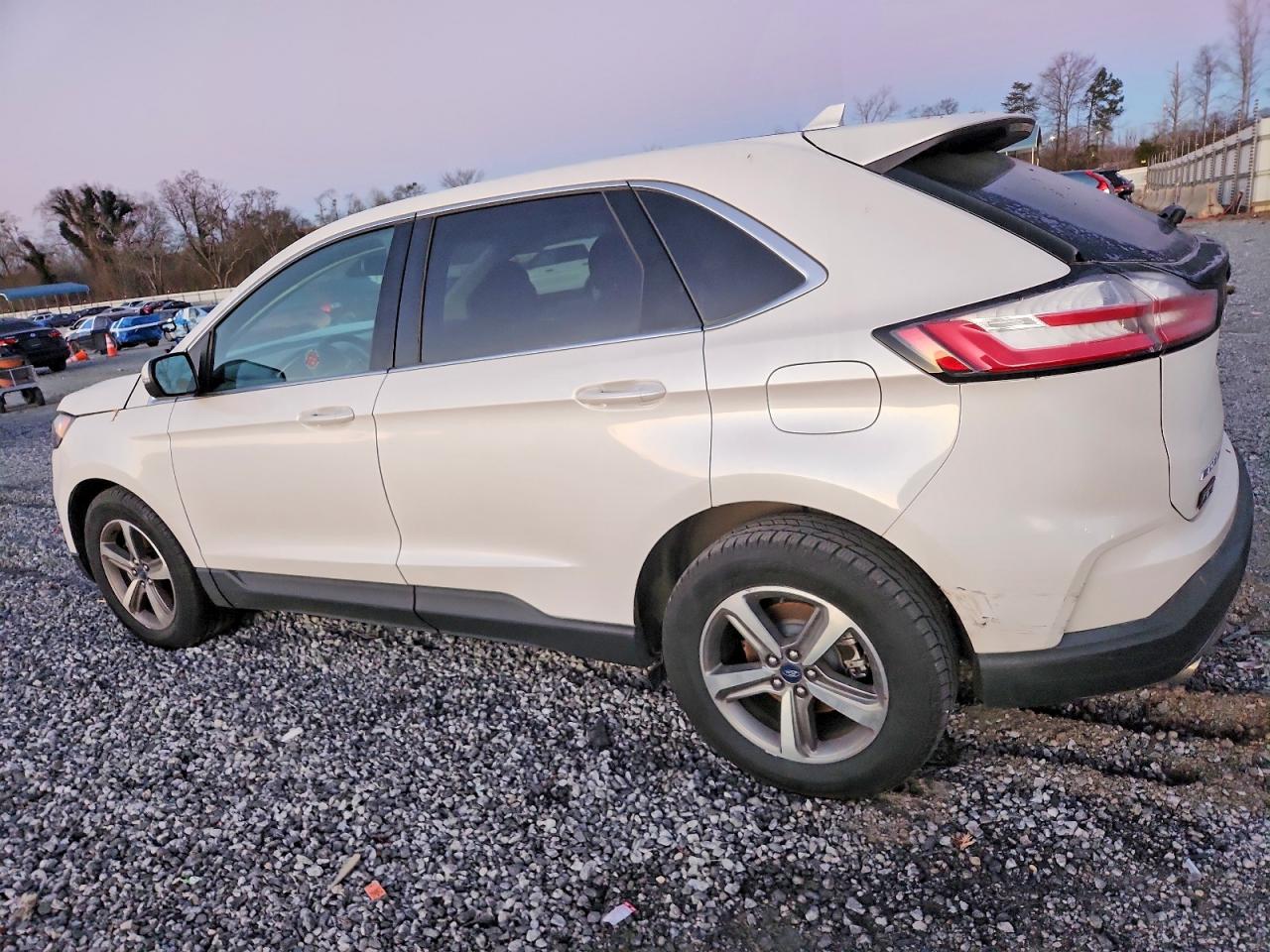 2019 FORD EDGE SEL photo 2