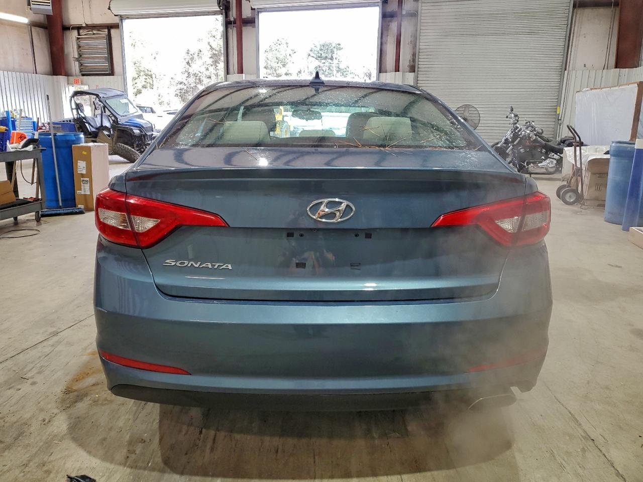 2017 HYUNDAI SONATA SE photo 6