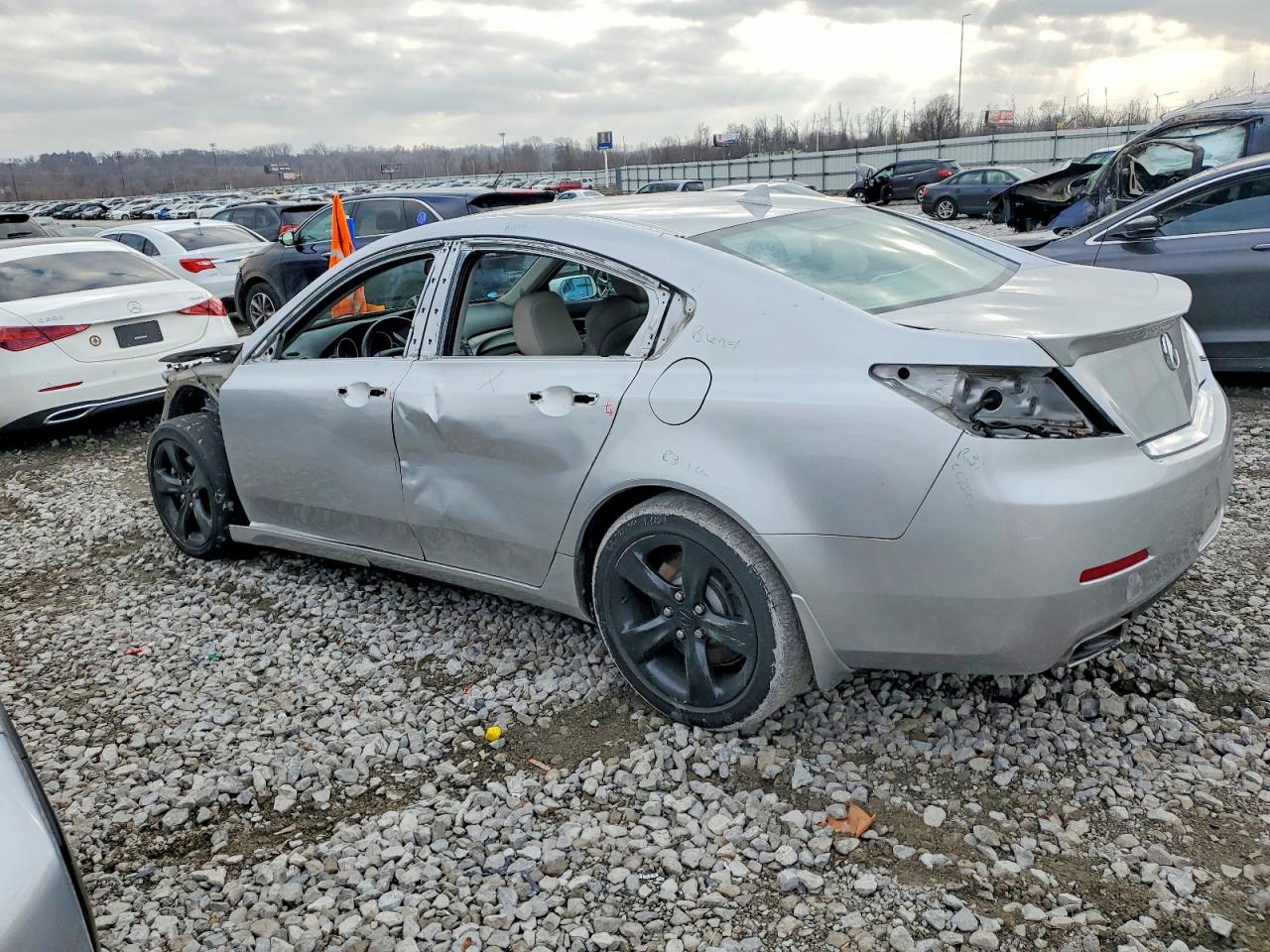2012 ACURA TL photo 3