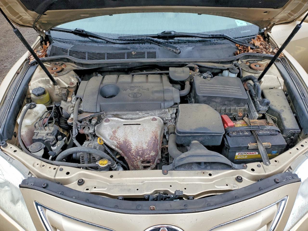 2011 TOYOTA CAMRY BASE photo 11