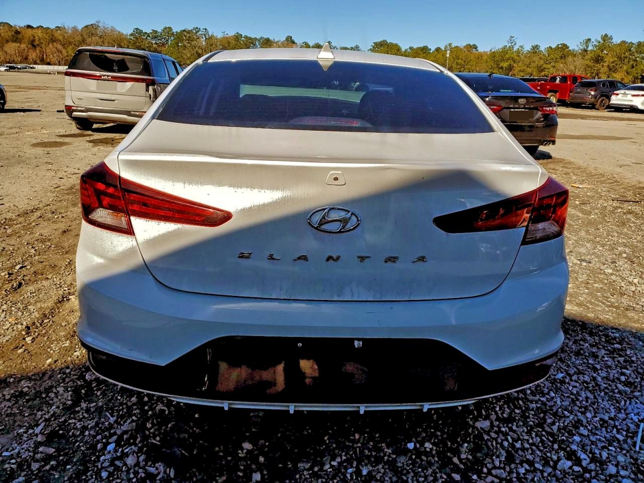 2020 HYUNDAI ELANTRA SEL photo 6