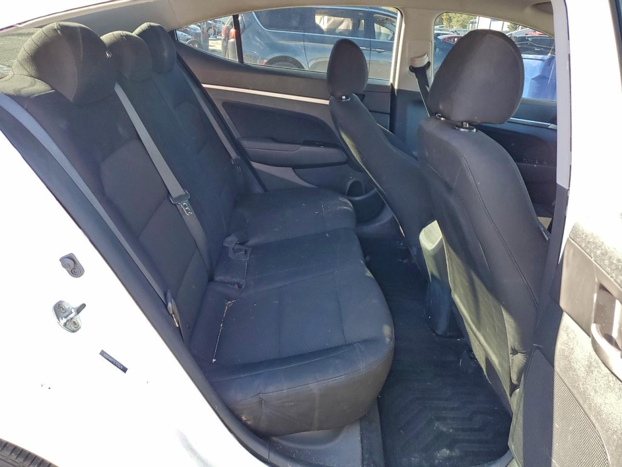 2020 HYUNDAI ELANTRA SEL photo 10