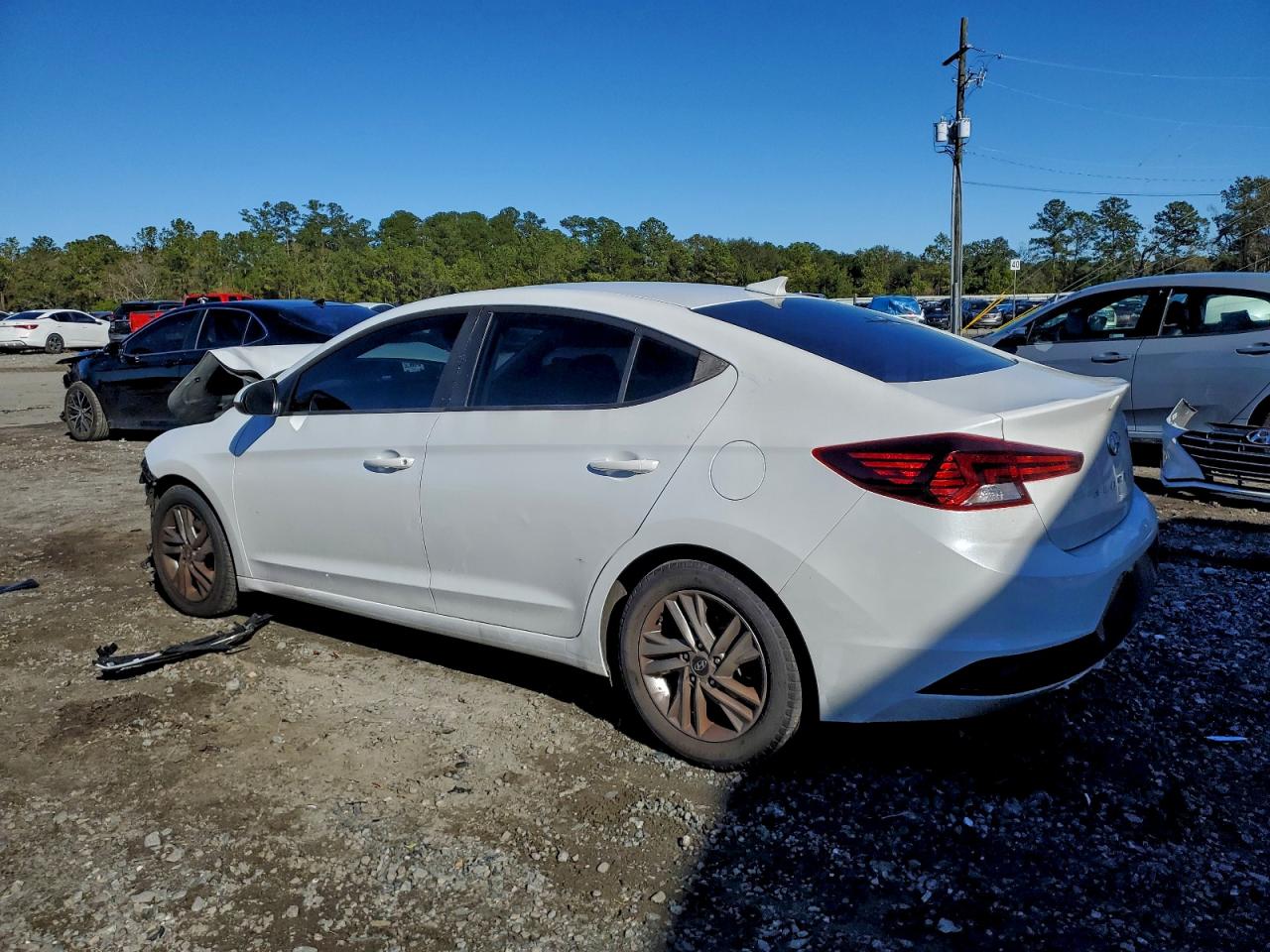 2020 HYUNDAI ELANTRA SEL photo 2