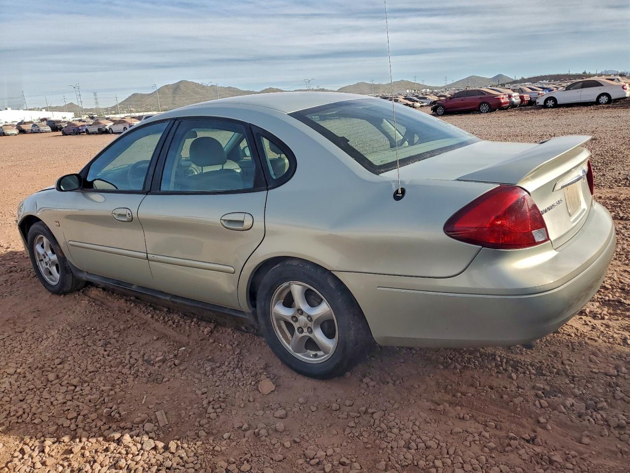 2003 FORD TAURUS SES photo 2