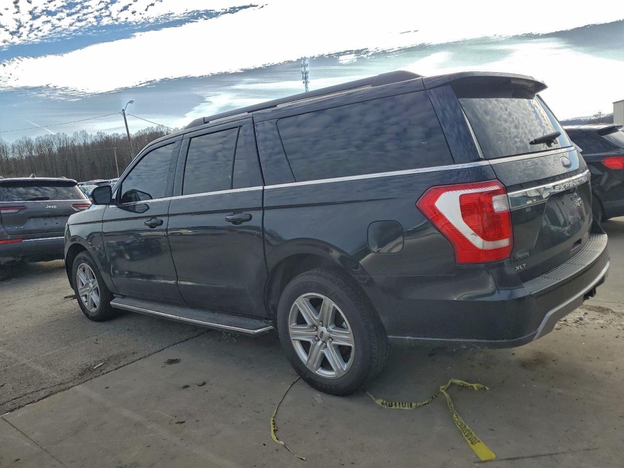 2019 FORD EXPEDITION MAX XLT photo 2