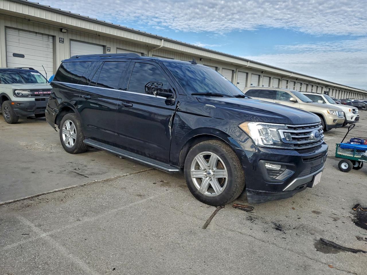 2019 FORD EXPEDITION MAX XLT photo 4