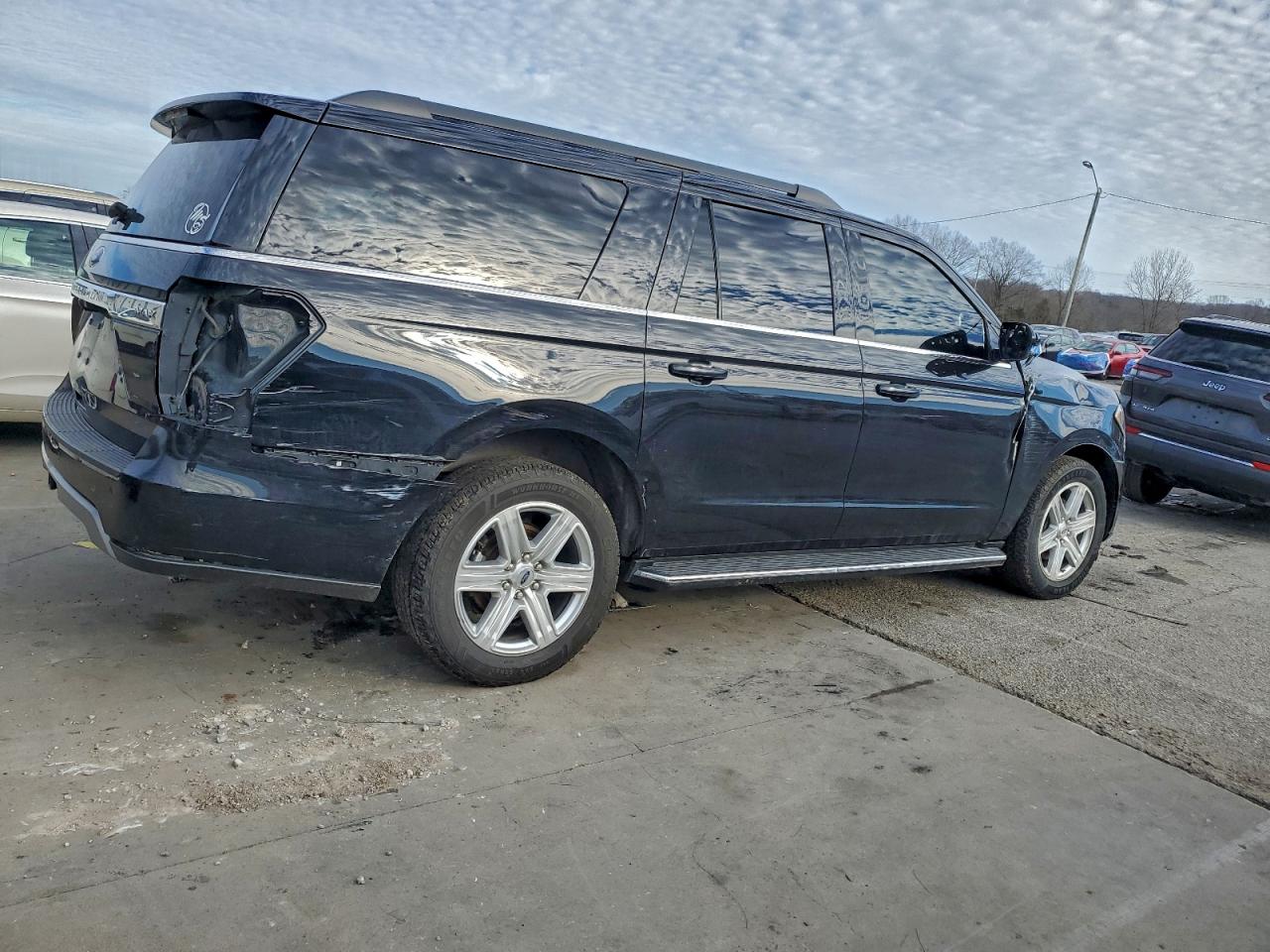 2019 FORD EXPEDITION MAX XLT photo 3
