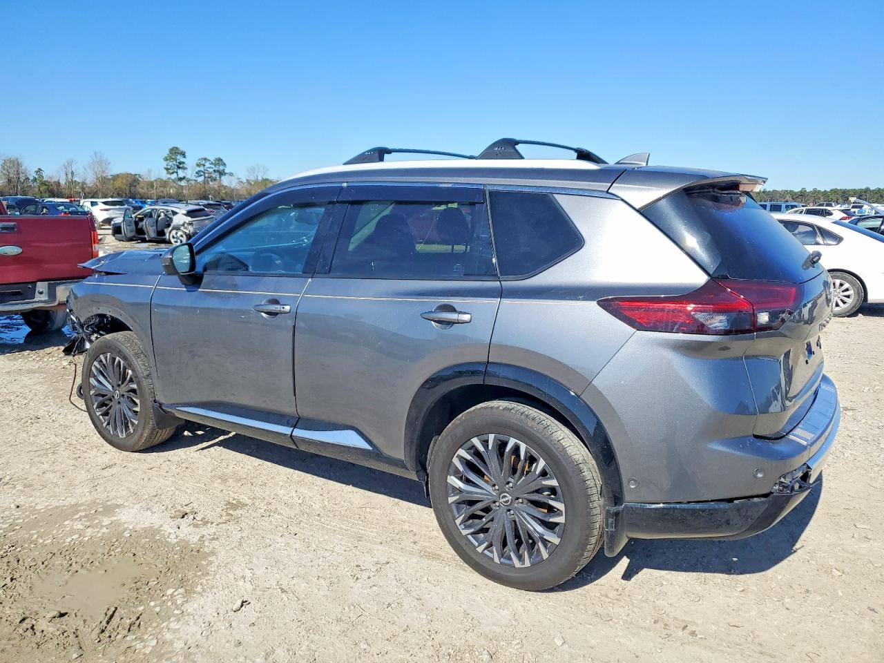 2025 NISSAN ROGUE PLATINUM photo 2