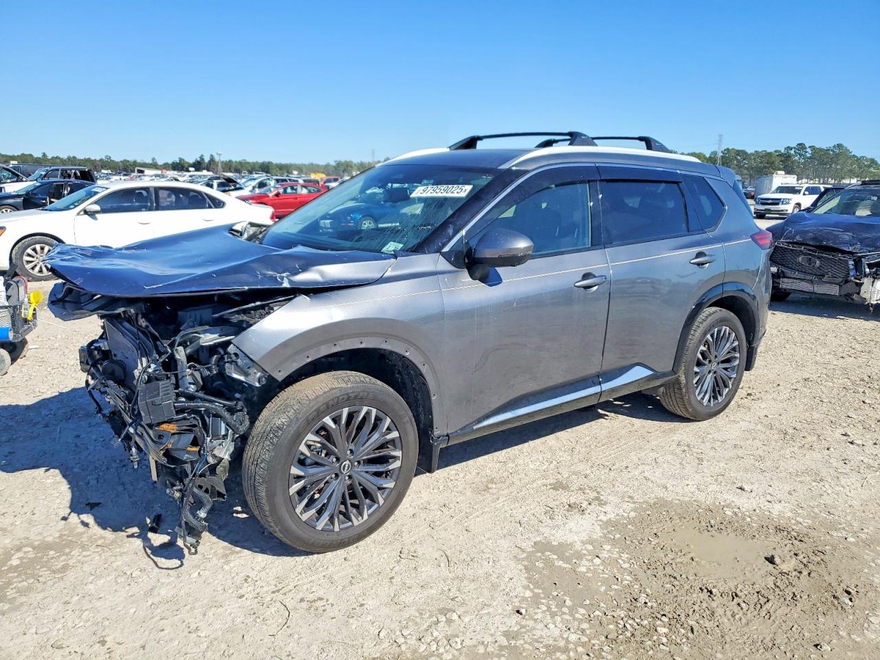 2025 NISSAN ROGUE