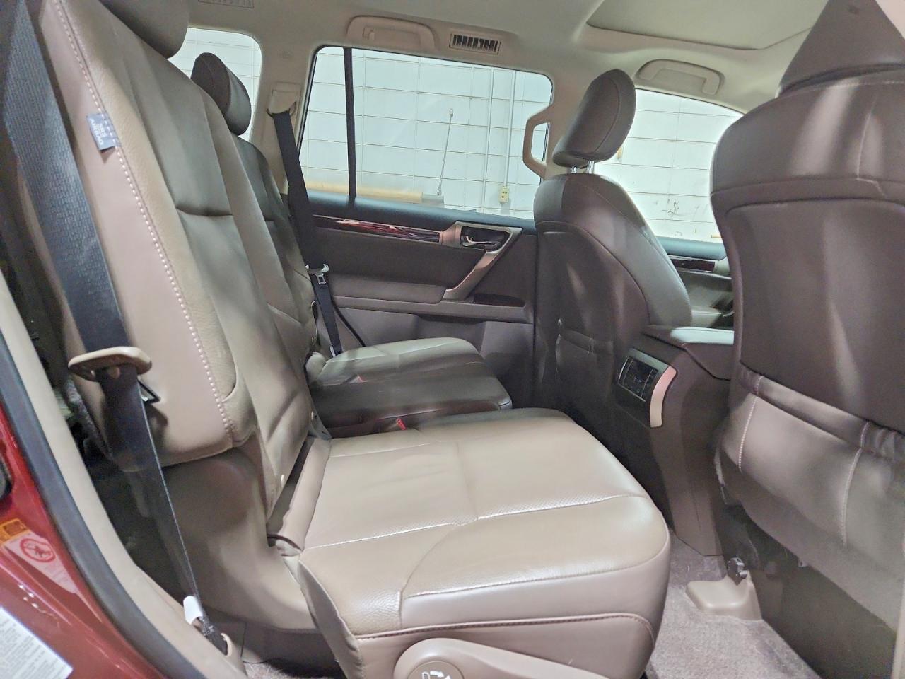 2016 LEXUS GX 460 photo 11