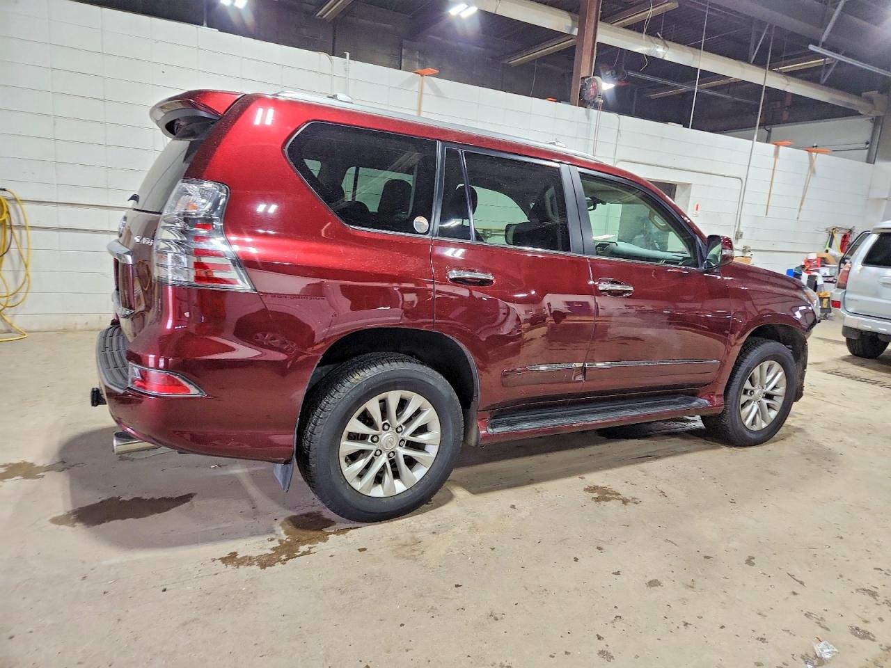 2016 LEXUS GX 460 photo 3