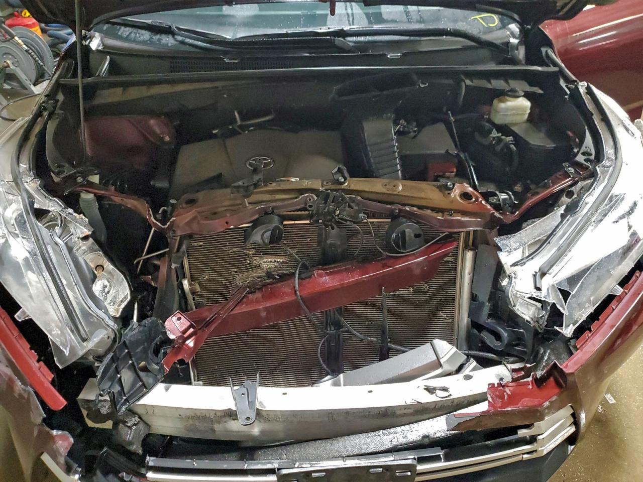 2019 TOYOTA HIGHLANDER XLE photo 21