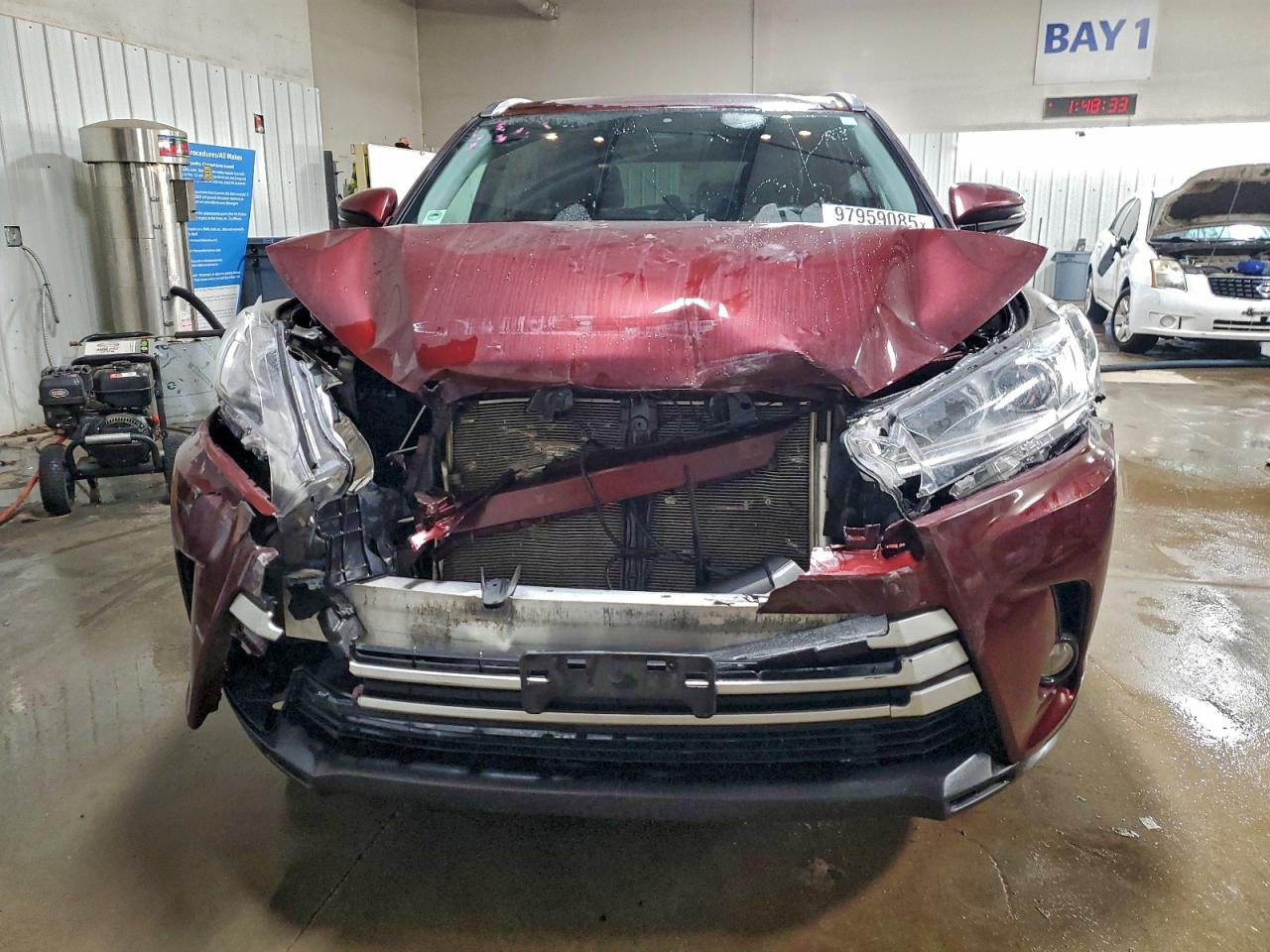 2019 TOYOTA HIGHLANDER XLE photo 9