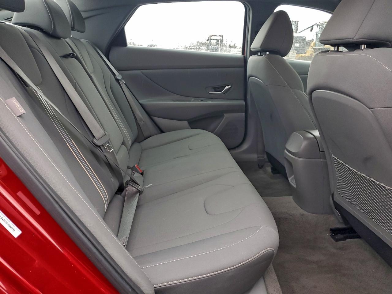 2025 HYUNDAI ELANTRA SEL photo 10