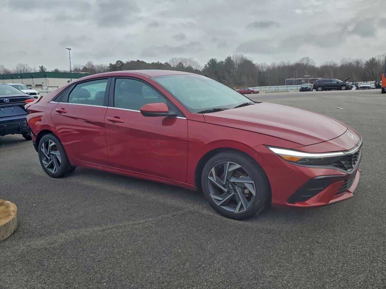 2025 HYUNDAI ELANTRA SEL photo 4