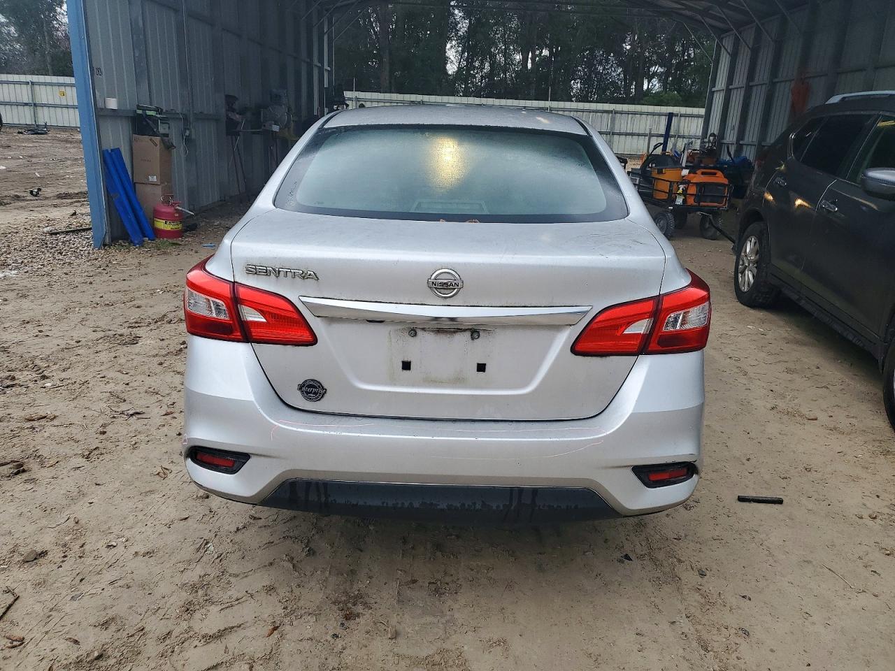 2018 NISSAN SENTRA S photo 6