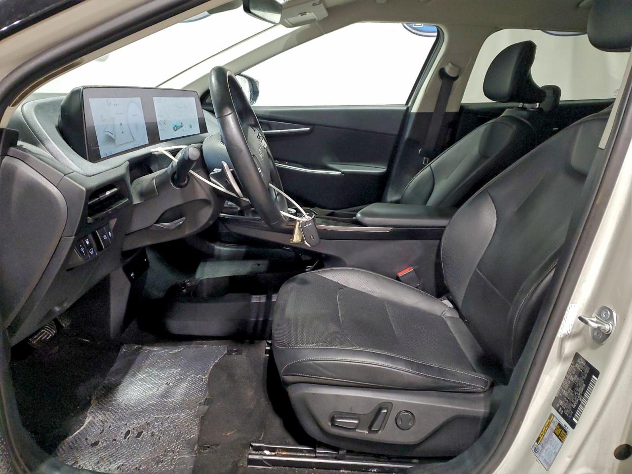 2023 KIA EV6 LIGHT photo 25