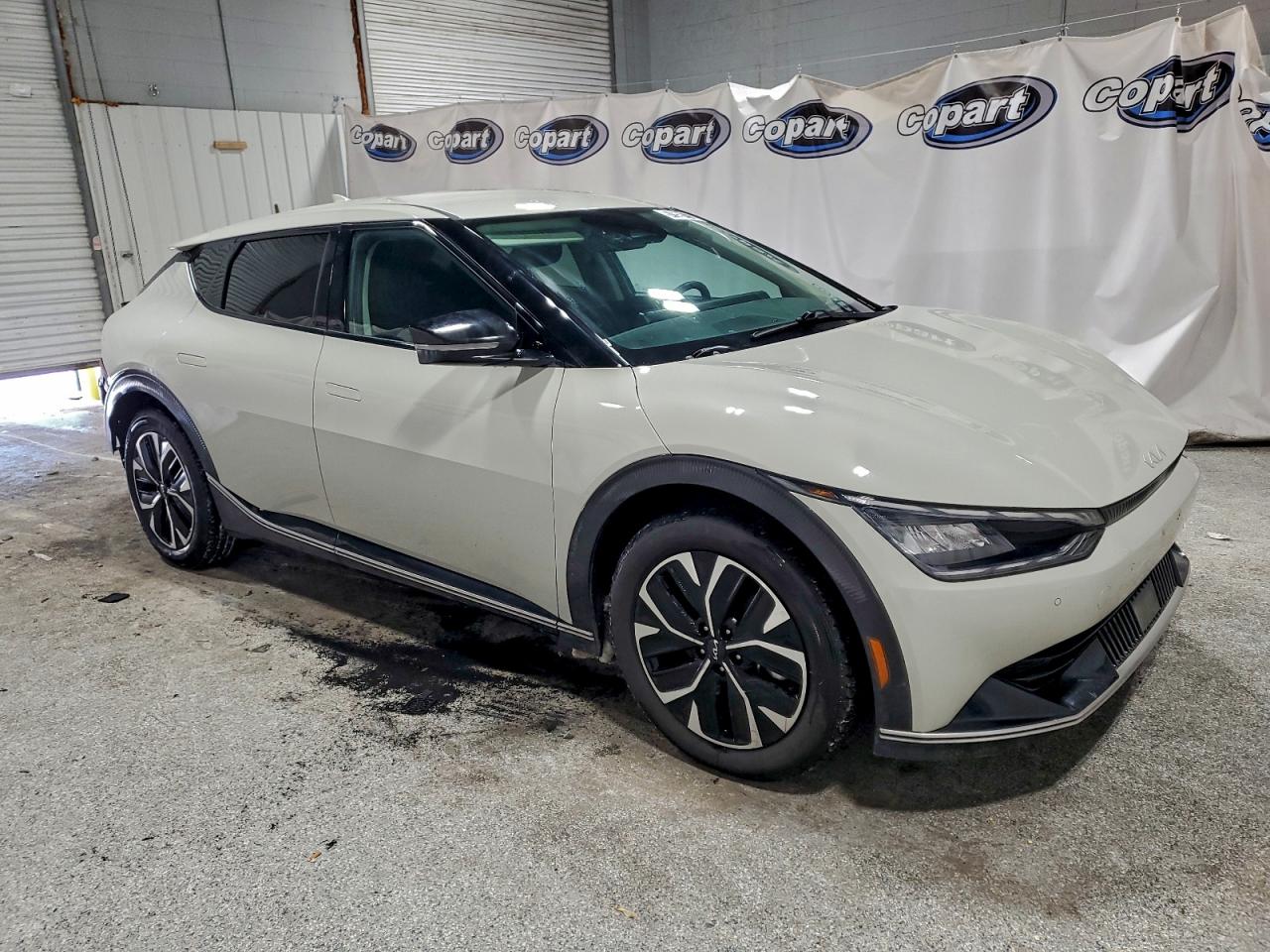 2023 KIA EV6 LIGHT photo 13