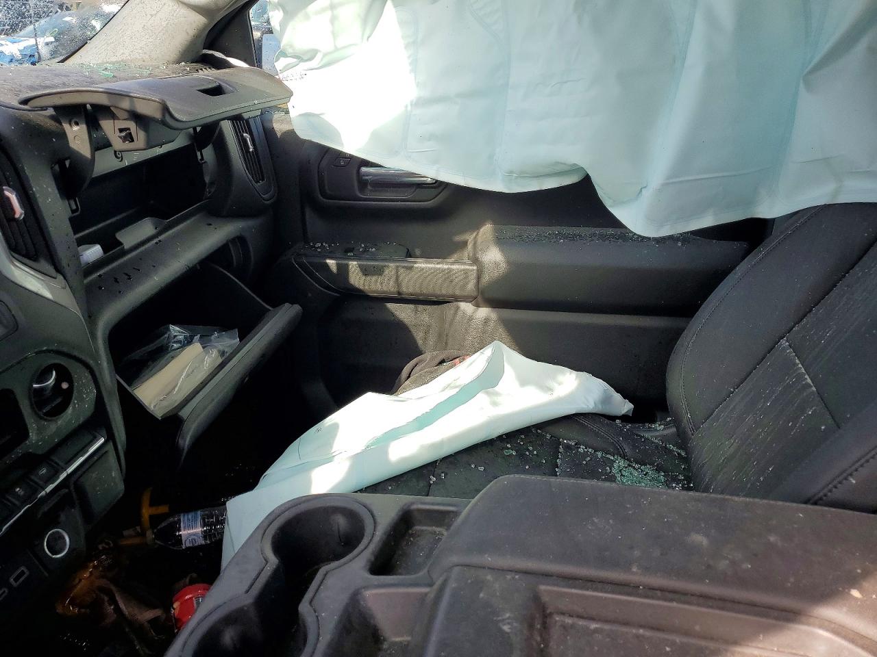 2023 CHEVROLET SILVERADO C1500 photo 28