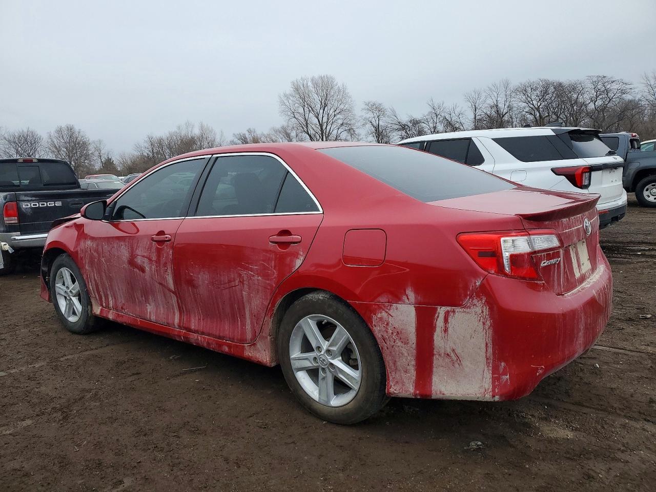 2014 TOYOTA CAMRY L photo 2