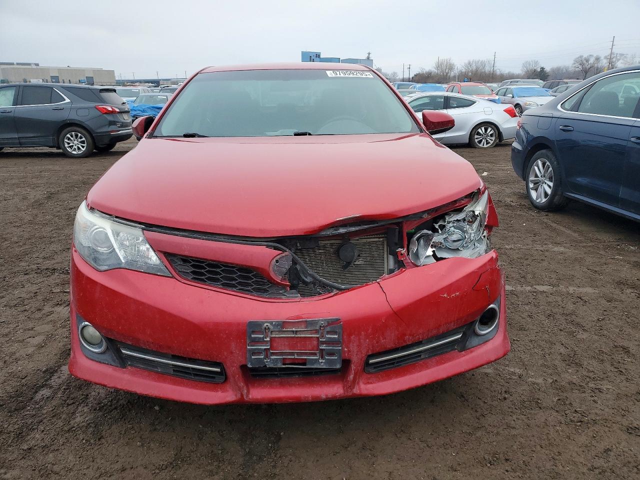 2014 TOYOTA CAMRY L photo 5