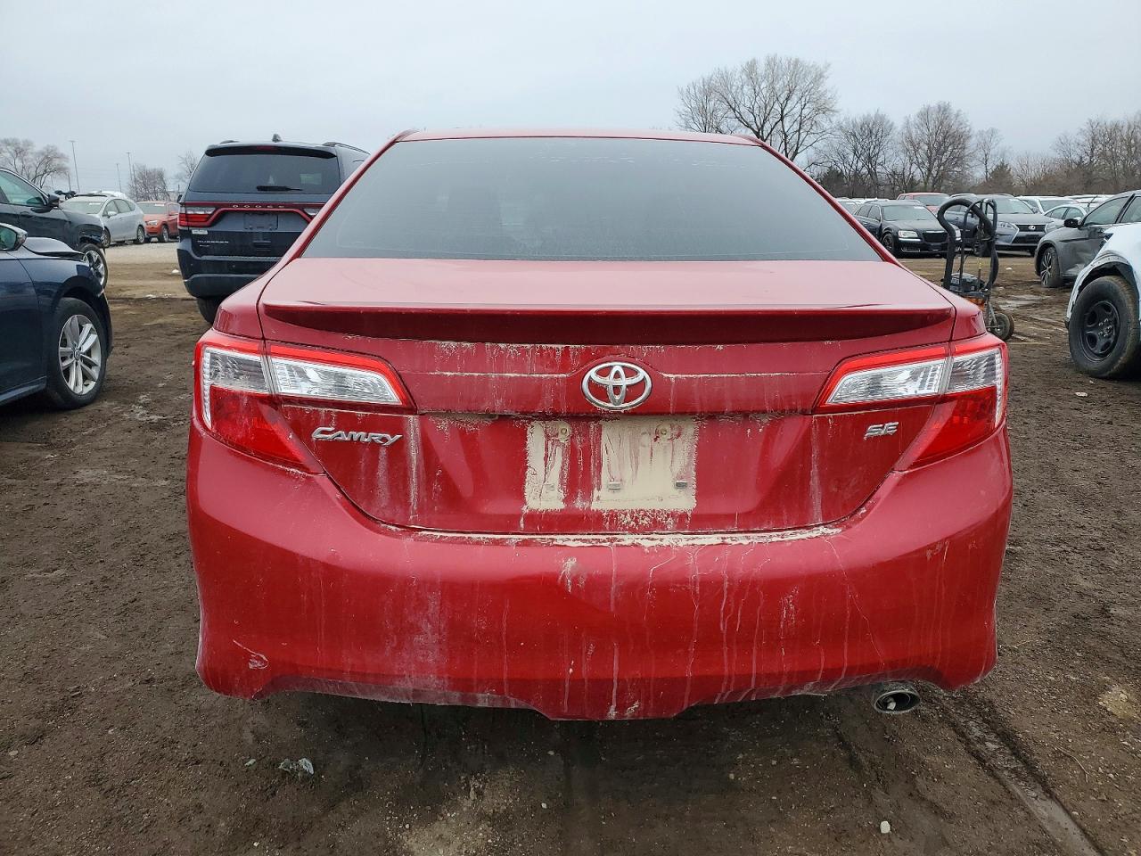 2014 TOYOTA CAMRY L photo 6