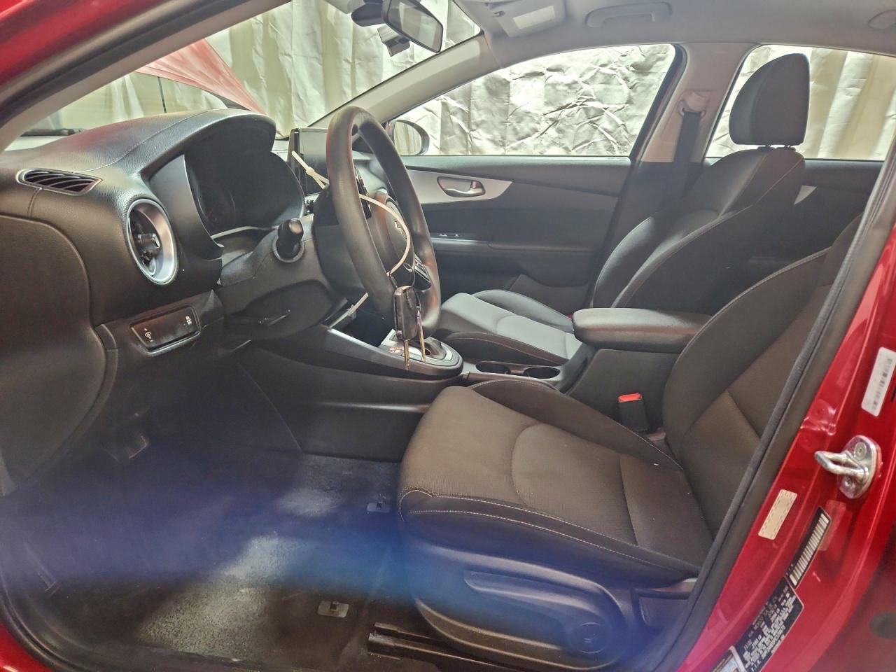 2023 KIA FORTE LX photo 13