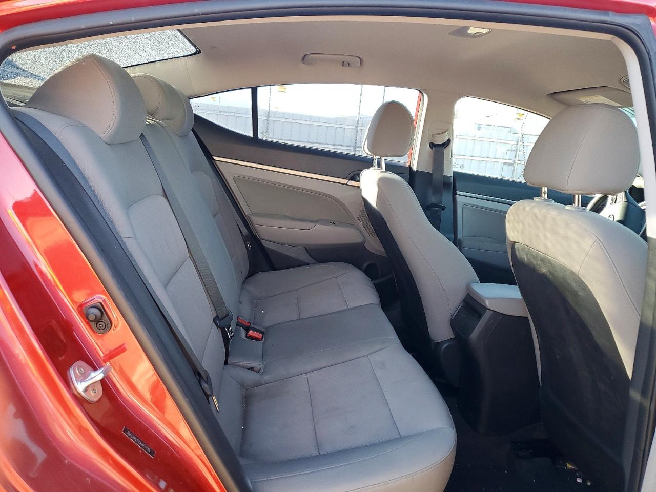 2018 HYUNDAI ELANTRA SEL photo 10