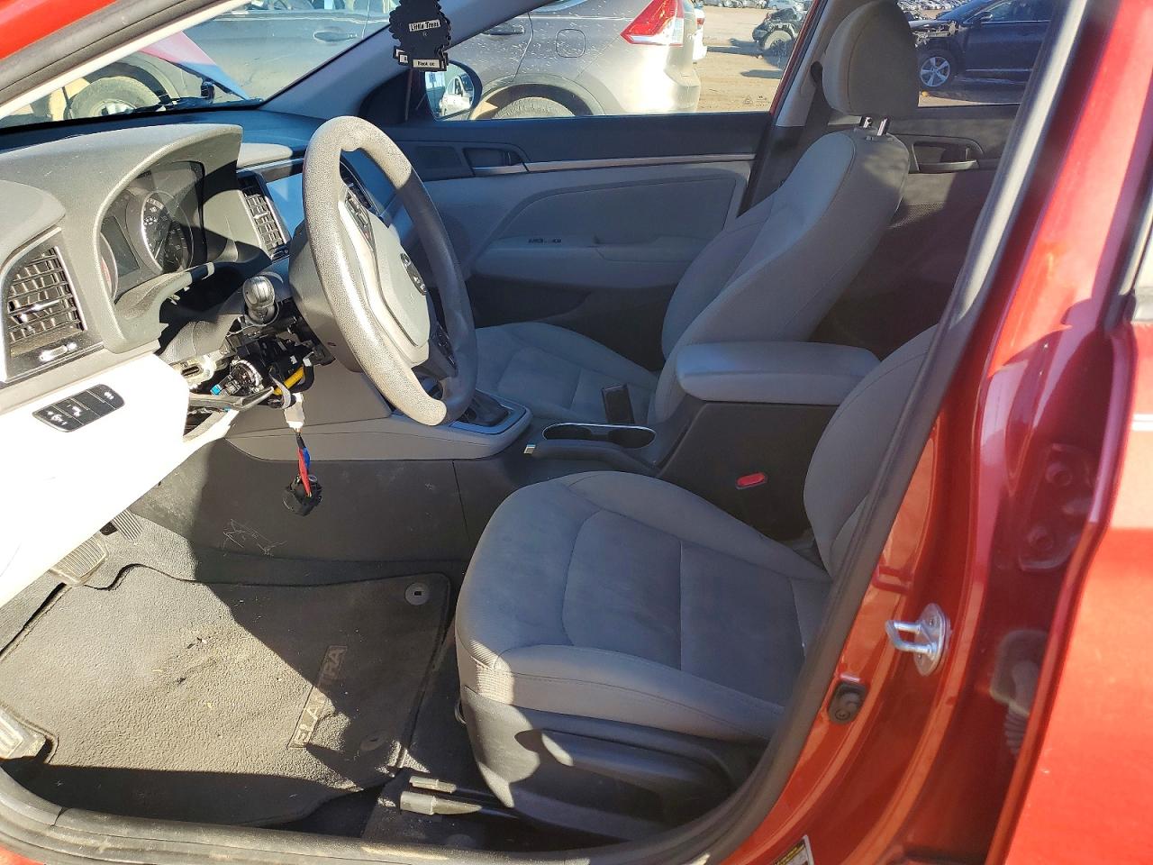 2018 HYUNDAI ELANTRA SEL photo 7