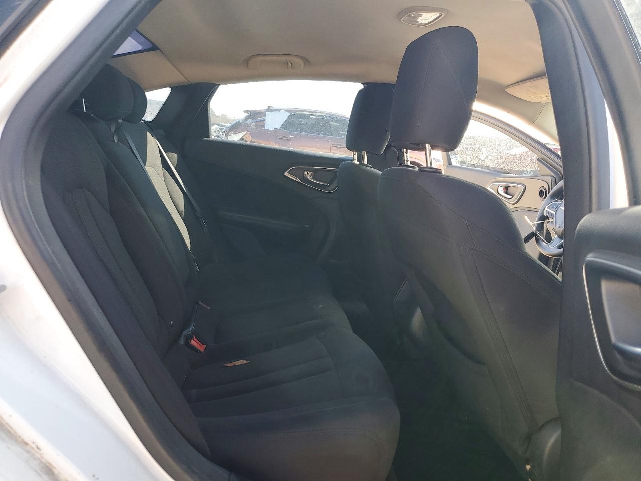 2015 CHRYSLER 200 LIMITED photo 10