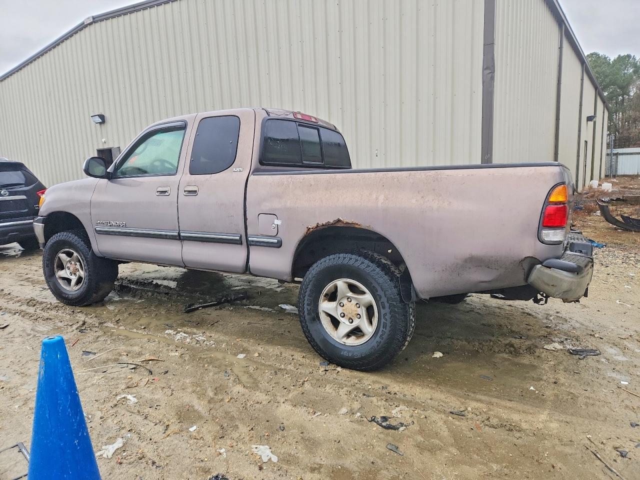 2002 TOYOTA TUNDRA SR5 V8 photo 3