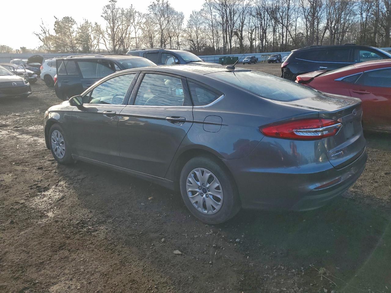 2019 FORD FUSION S photo 2