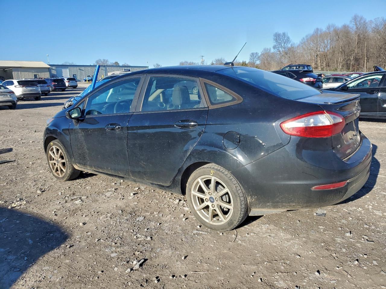 2019 FORD FIESTA SE photo 2