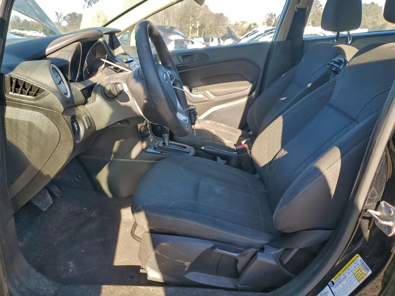 2019 FORD FIESTA SE photo 7