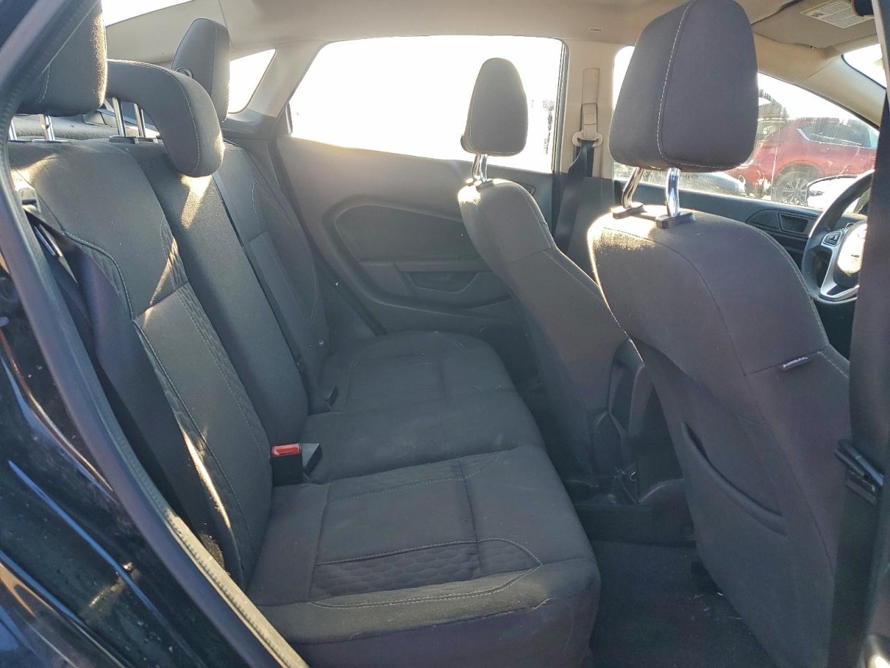 2019 FORD FIESTA SE photo 10