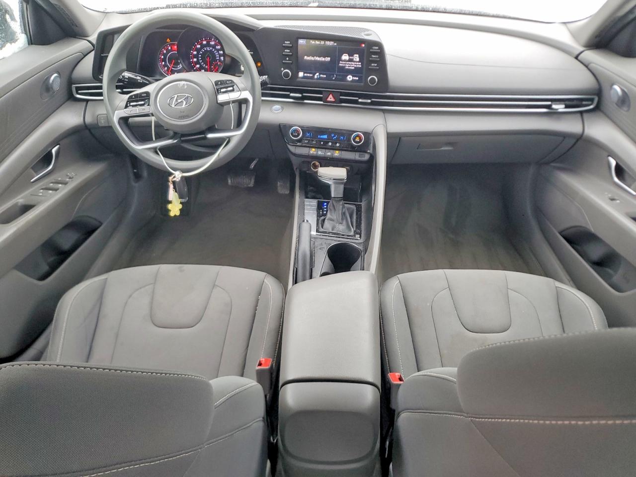 2022 HYUNDAI ELANTRA SEL photo 8
