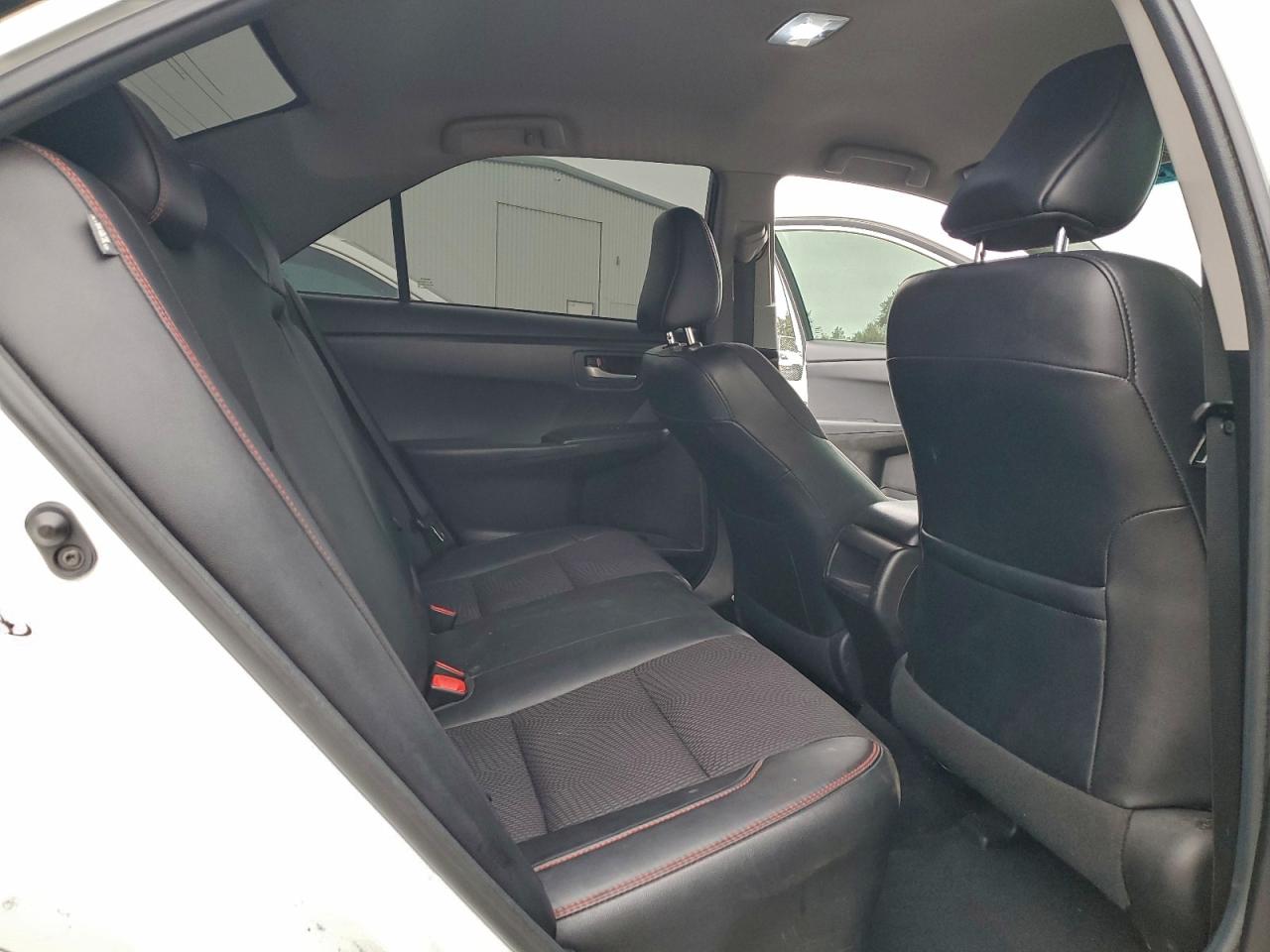 2017 TOYOTA CAMRY photo 10
