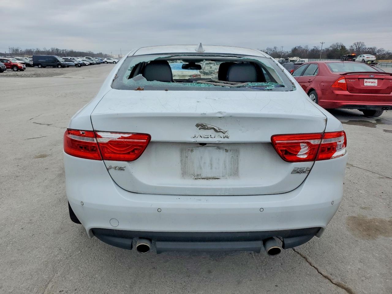 2017 JAGUAR XE FIRST EDITION photo 6
