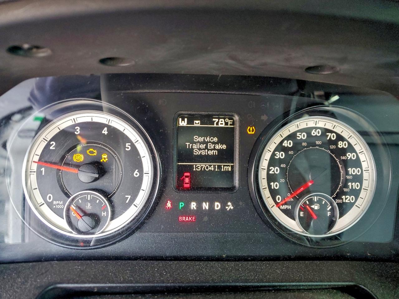 2015 RAM 1500 ST photo 9