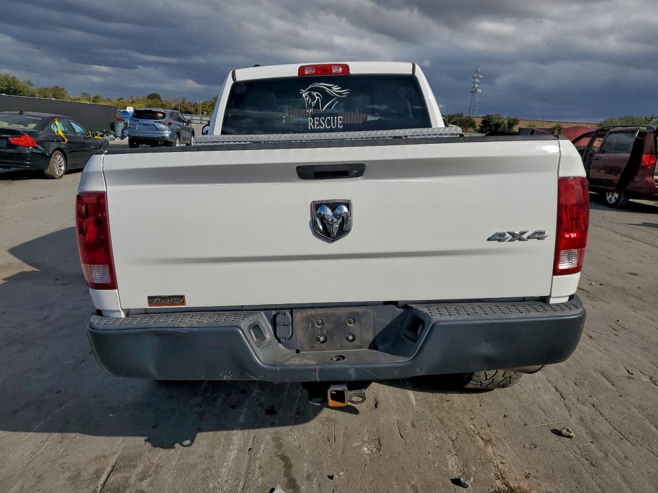 2015 RAM 1500 ST photo 6