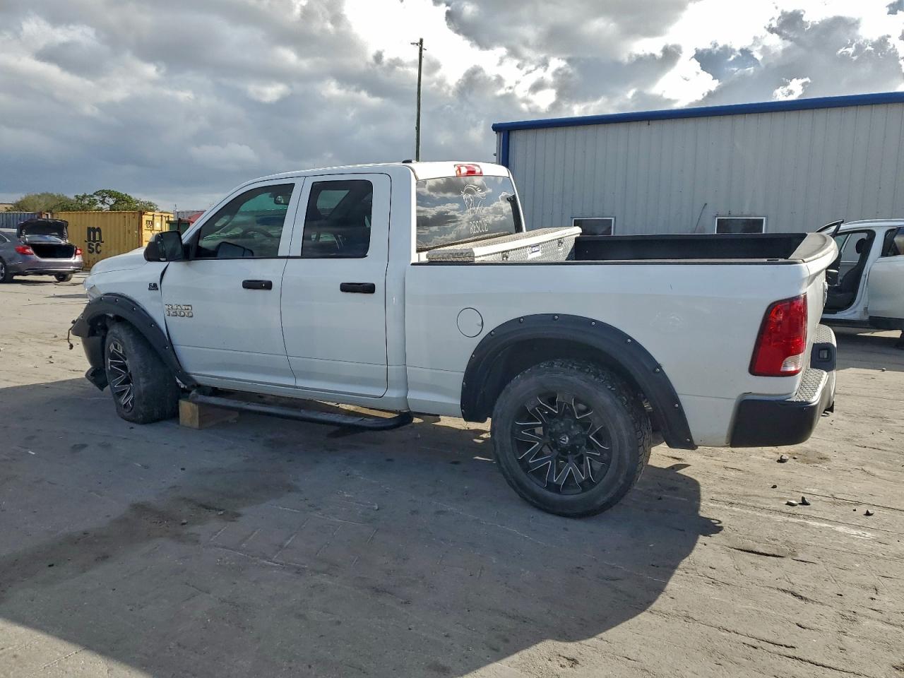 2015 RAM 1500 ST photo 2