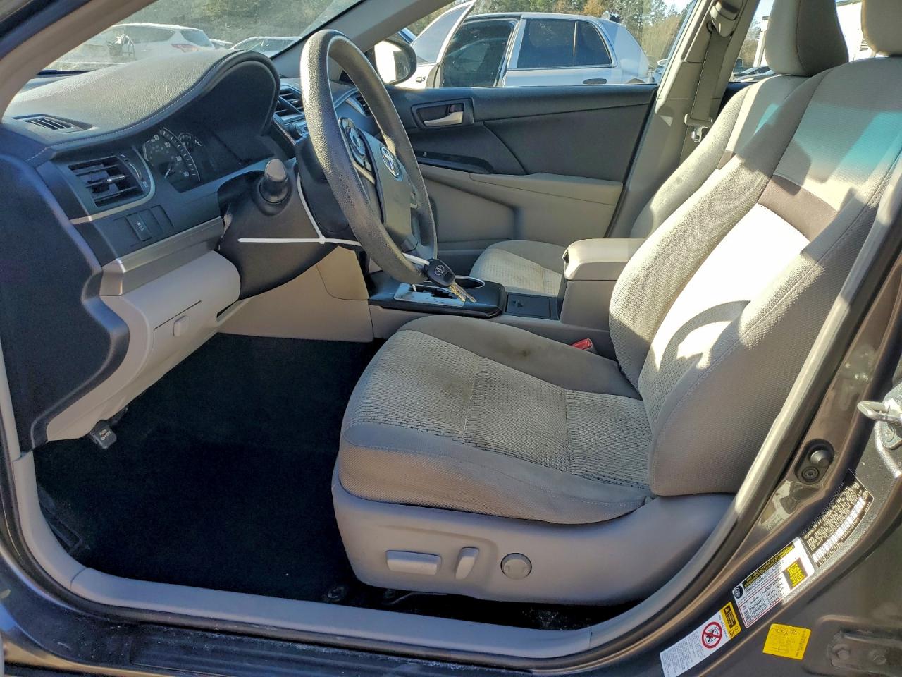 2013 TOYOTA CAMRY L photo 7