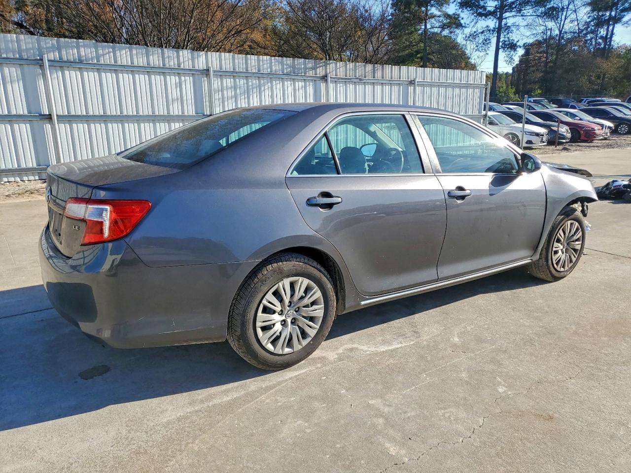 2013 TOYOTA CAMRY L photo 3
