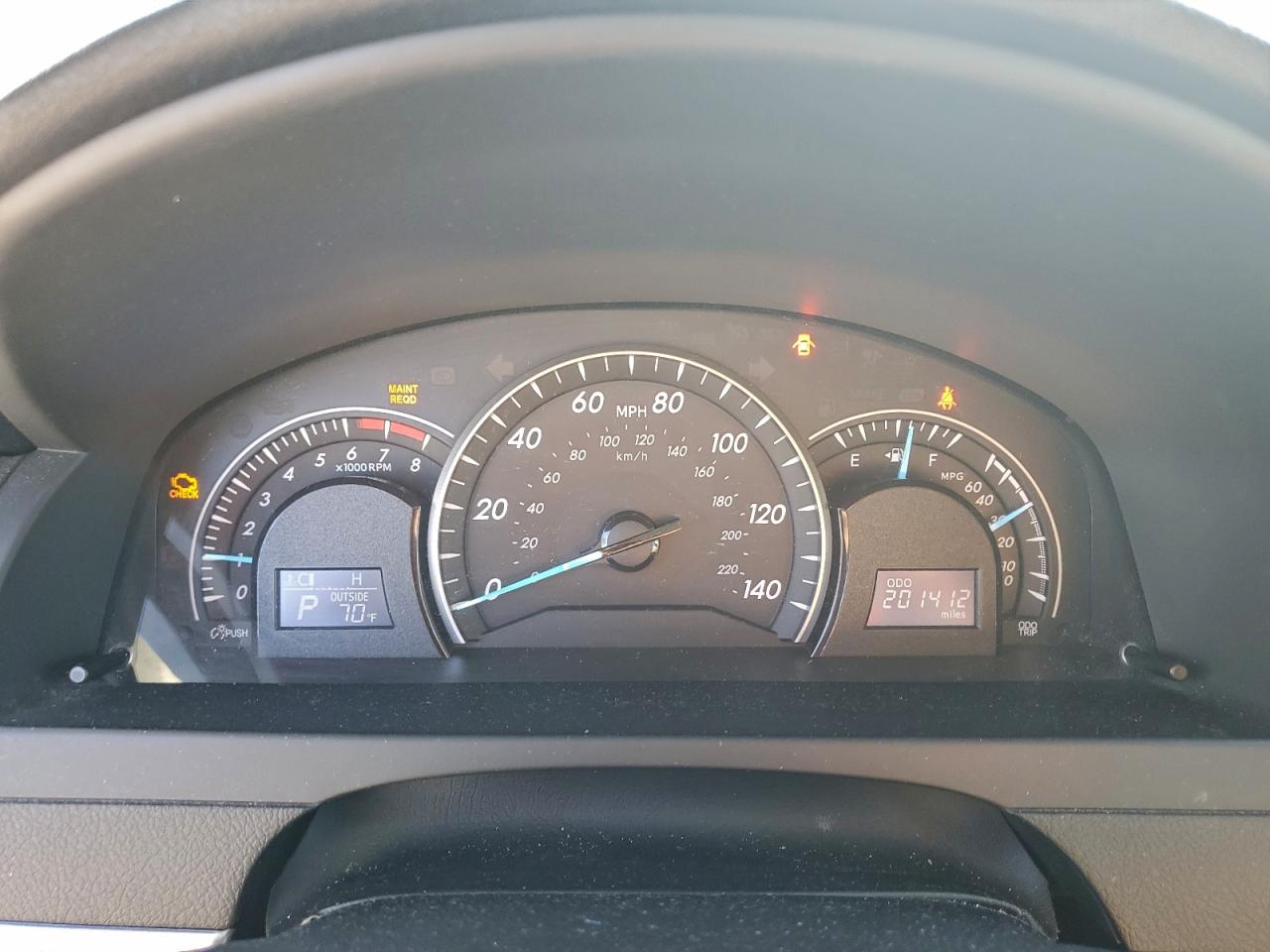 2013 TOYOTA CAMRY L photo 9