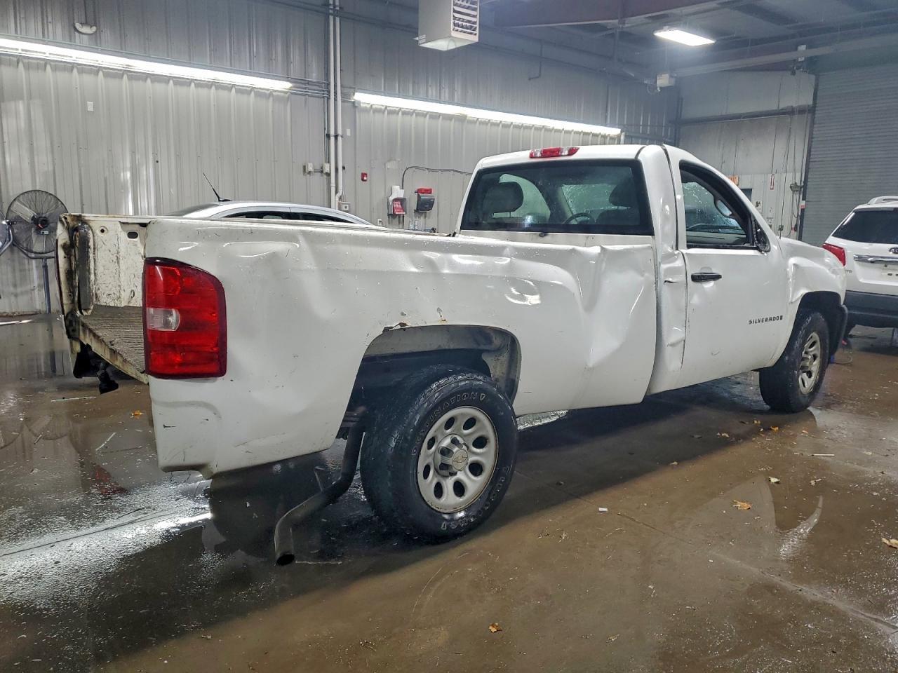 2009 CHEVROLET SILVERADO C1500 photo 3