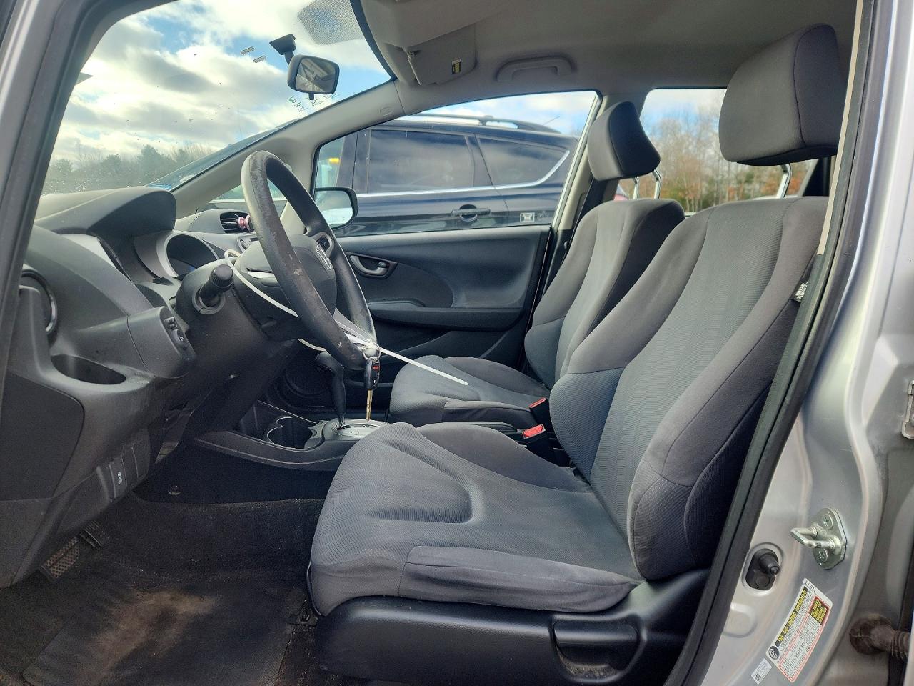 2013 HONDA FIT photo 7