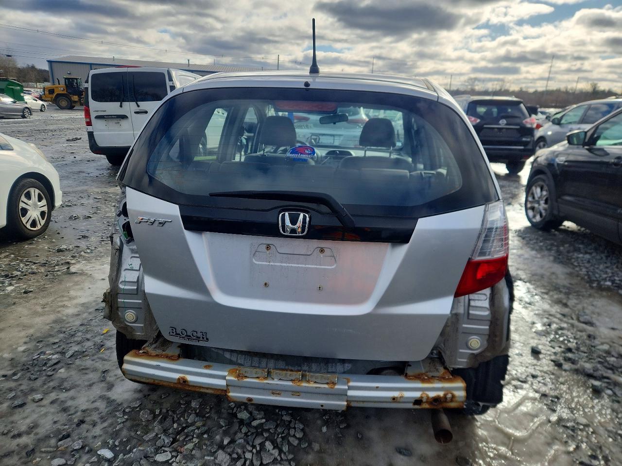 2013 HONDA FIT photo 6