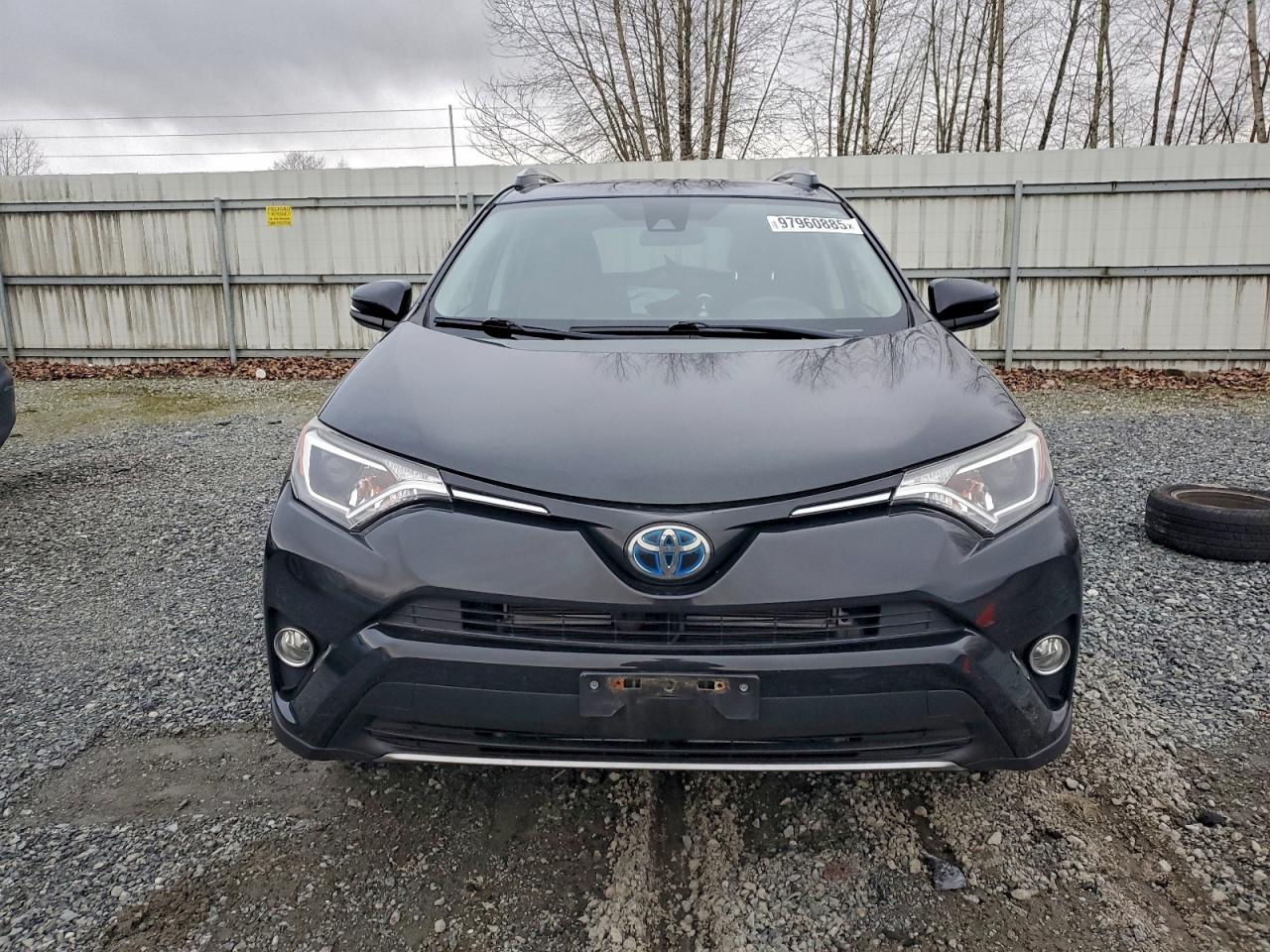 2017 TOYOTA RAV4 HV LE photo 5