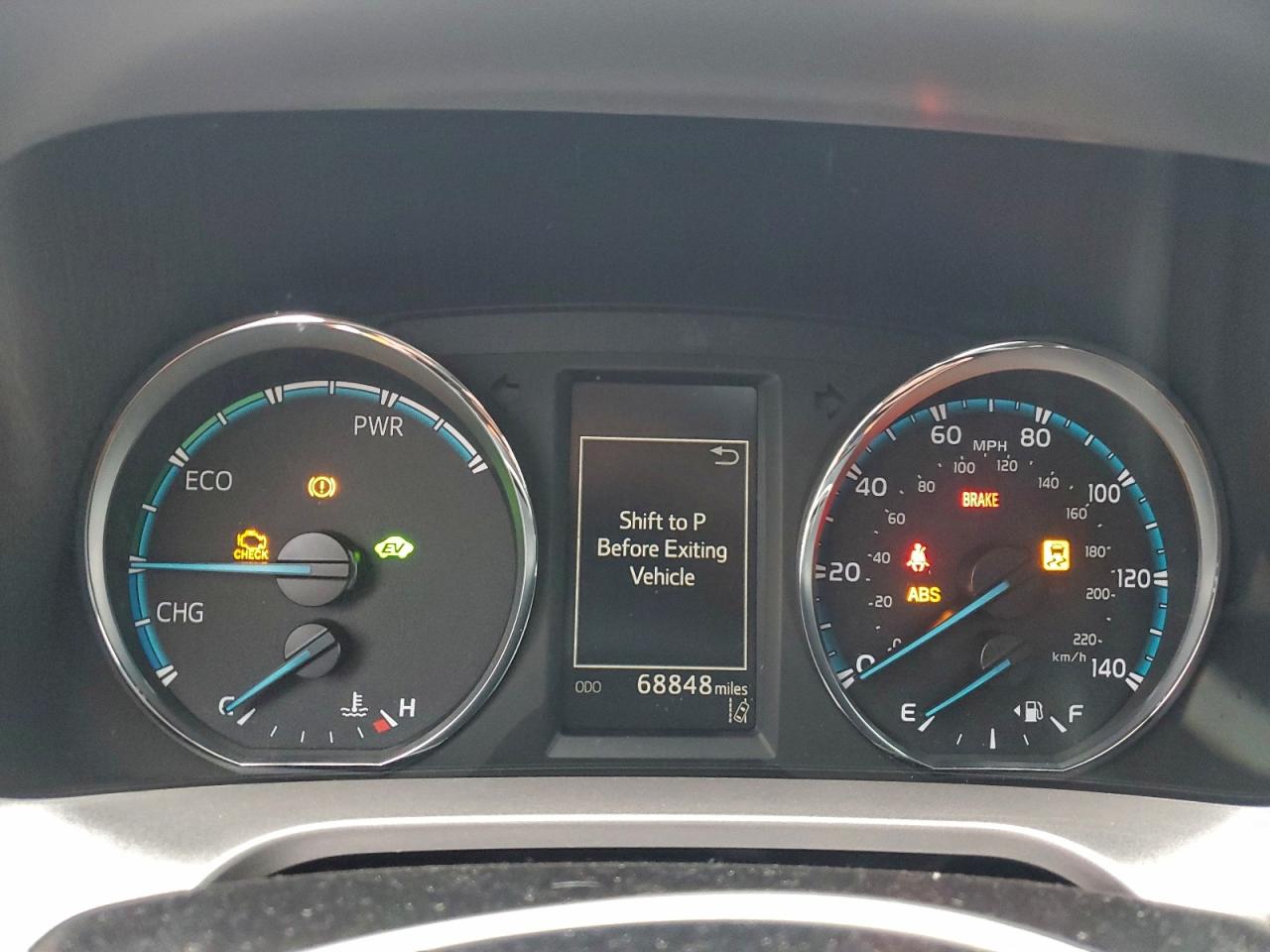 2017 TOYOTA RAV4 HV LE photo 9